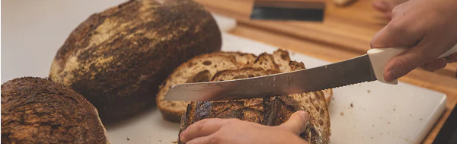 Bread and Sandwich Knives