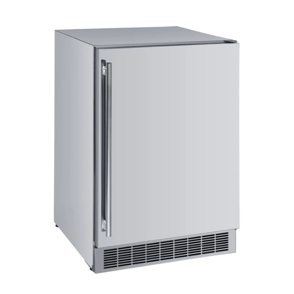 MAXXIMUM MCR5U-O Compact Indoor/Outdoor Refrigerator